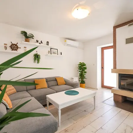 Vacation House Jakov